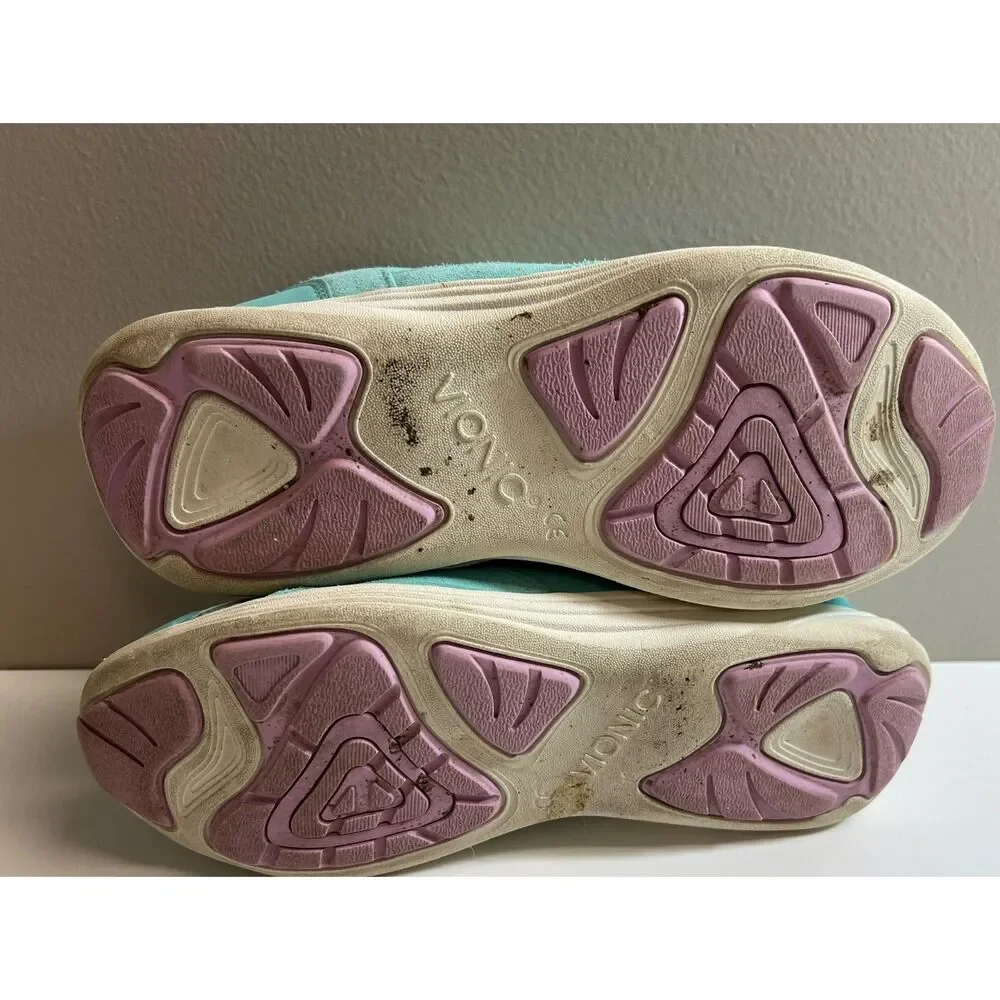 Vionic Women's Agile Zesta Walking Sneaker. Size 7.5.